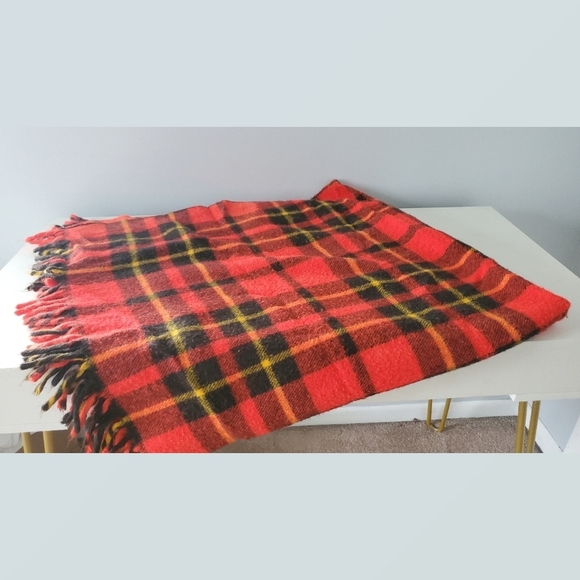 Vintage Tartan Plaid Acrylic Fringed Blanket - Picture 3 of 7